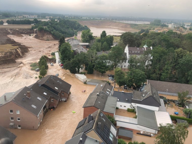 Artikel - Wie man Opfern von Naturkatastrophen hilft