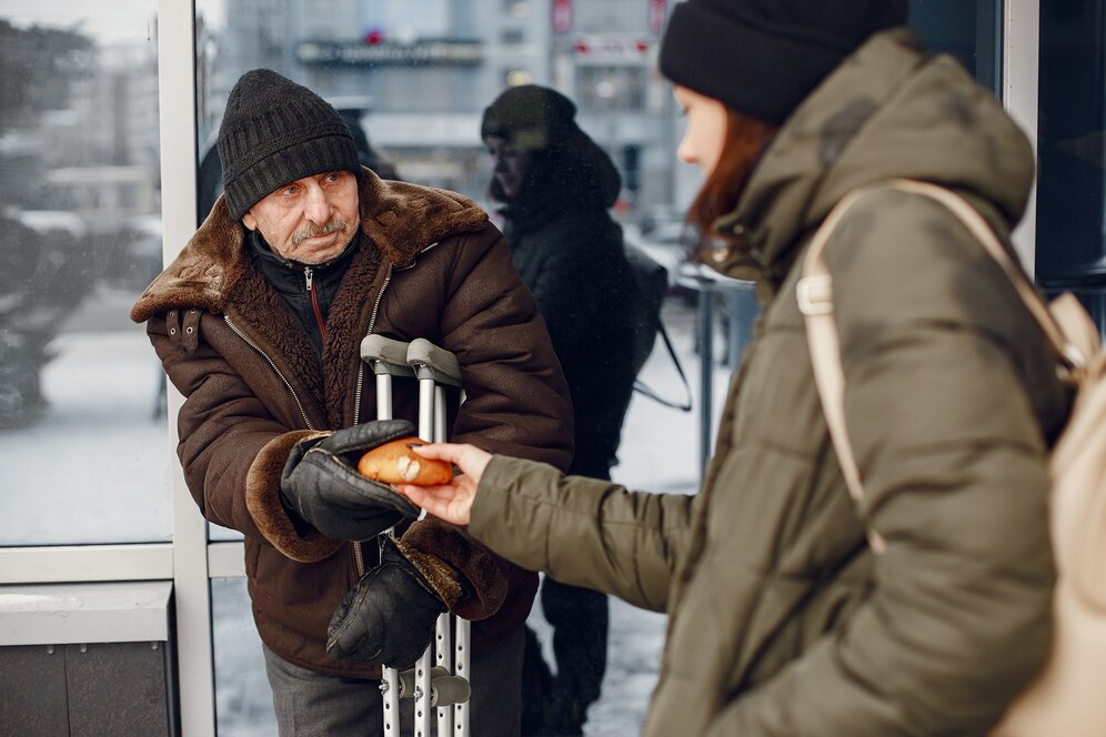 Artículos - Cómo puede ayudar una campaña online para comprar alimentos para las personas sin hogar