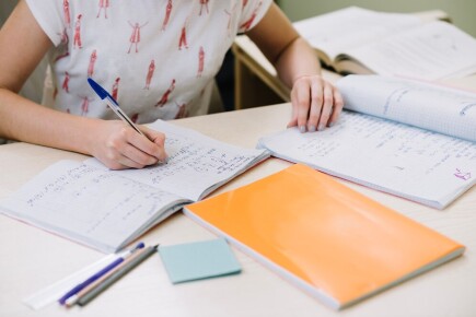 Artykuły - 6 sposobów przekazania datków na charytatywną zbiórkę pieniędzy na edukację