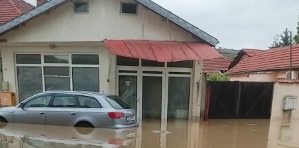 Природата ни пречупи, но добрите хора ще ни вдигнат: Помощ за Севлиево!