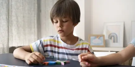 Artigos - Como arrecadar fundos para uma criança autista?