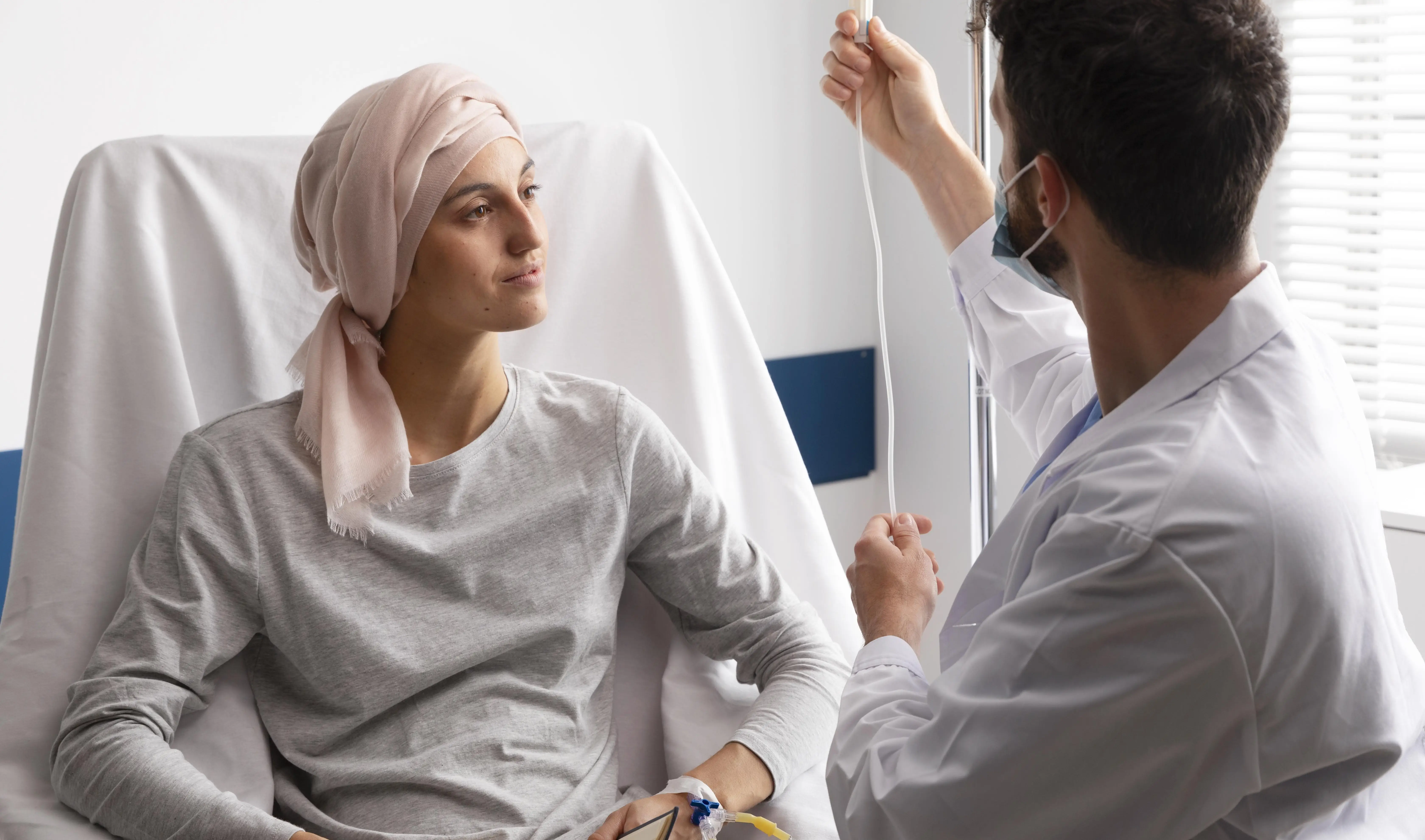 Articles - Comment aider une personne atteinte d’un cancer du pancréas, à travers des campagnes de financement participatif et des événements de collecte de fonds ?