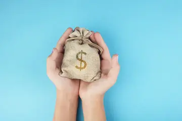Articole - Cum să ajuți un prieten cu finanțarea tratamentului împotriva cancerului: 6 idei încurajatoare