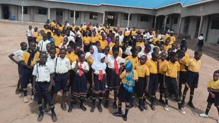 Clean water for Unique Primary School in Uganda