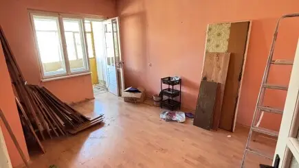 Pomozite Vladanu s renoviranjem stana