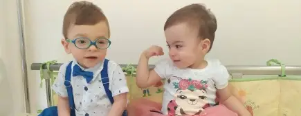Шанс за близнаците Вики и Джули - Одобрено изплащане за настаняване
