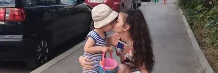 Помощ за самотна майка с две деца