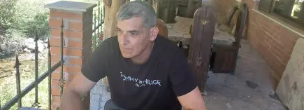 Иван Петков дари живот